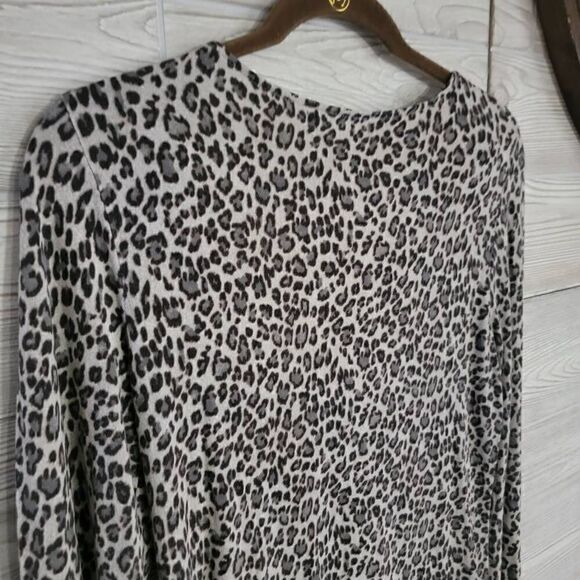 Lauren Ralph Lauren Cheetah Long Sleeve Top SZ S Leopard - Picture 4 of 4